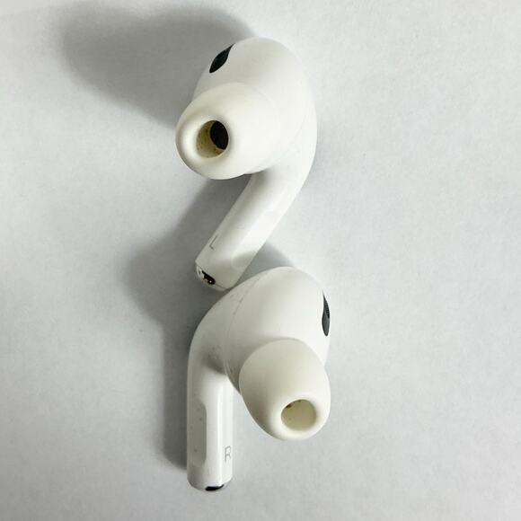 Apple Airpods Pro 1st Generation Model A2084 (For Parts/Repair) As Is - Picture 8 of 9